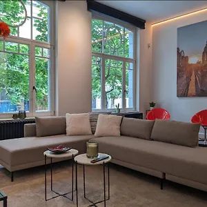 https://luxe-en-authenticiteit.hotelsghent.com