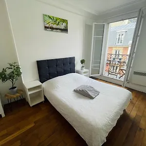  Appartement Tour Eiffel Volontaire France