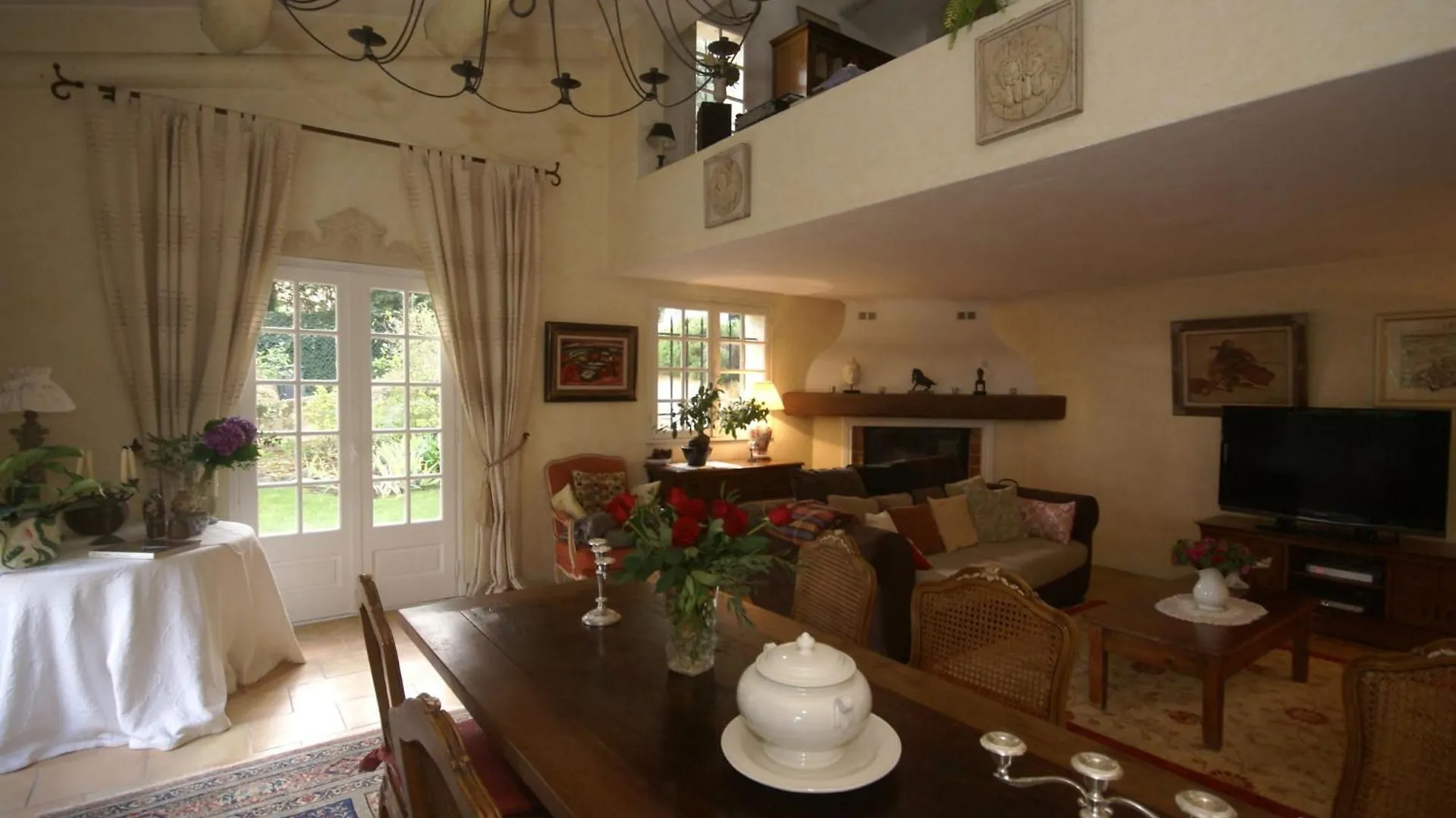 Superb Villa With Private Pool Saint-Paul-de-Vence 0*,  France
